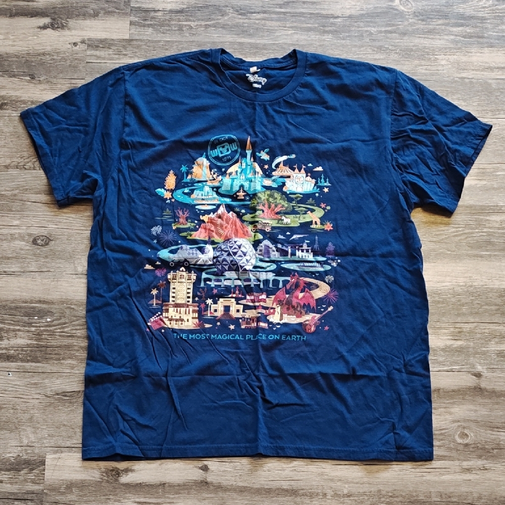 Walt Disney World Parks T-shirt. Size XL